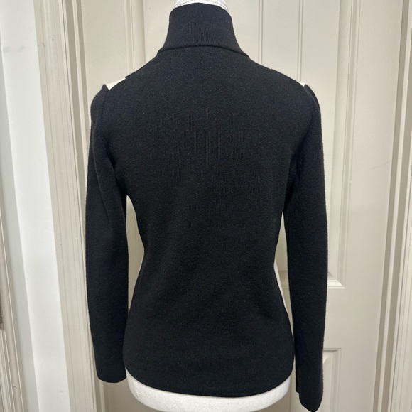Banana Republic merino wool Black and Cream Turtleneck Sweater - Picture 5 of 7